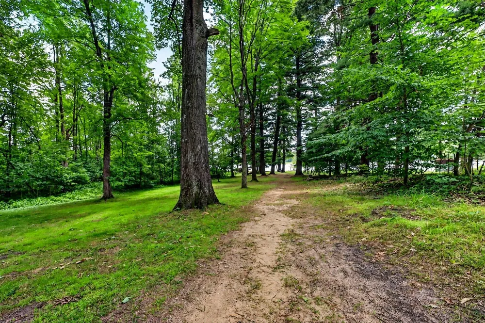 10268 51st Street Grand Junction, MI 49056