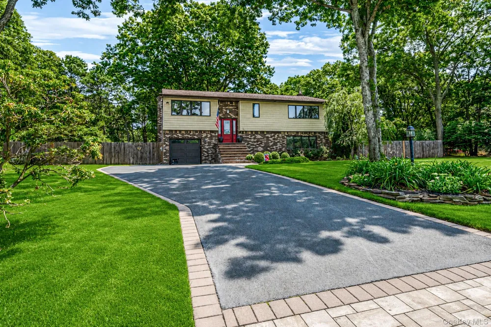 411 Robinson Avenue East Patchogue, NY 11772