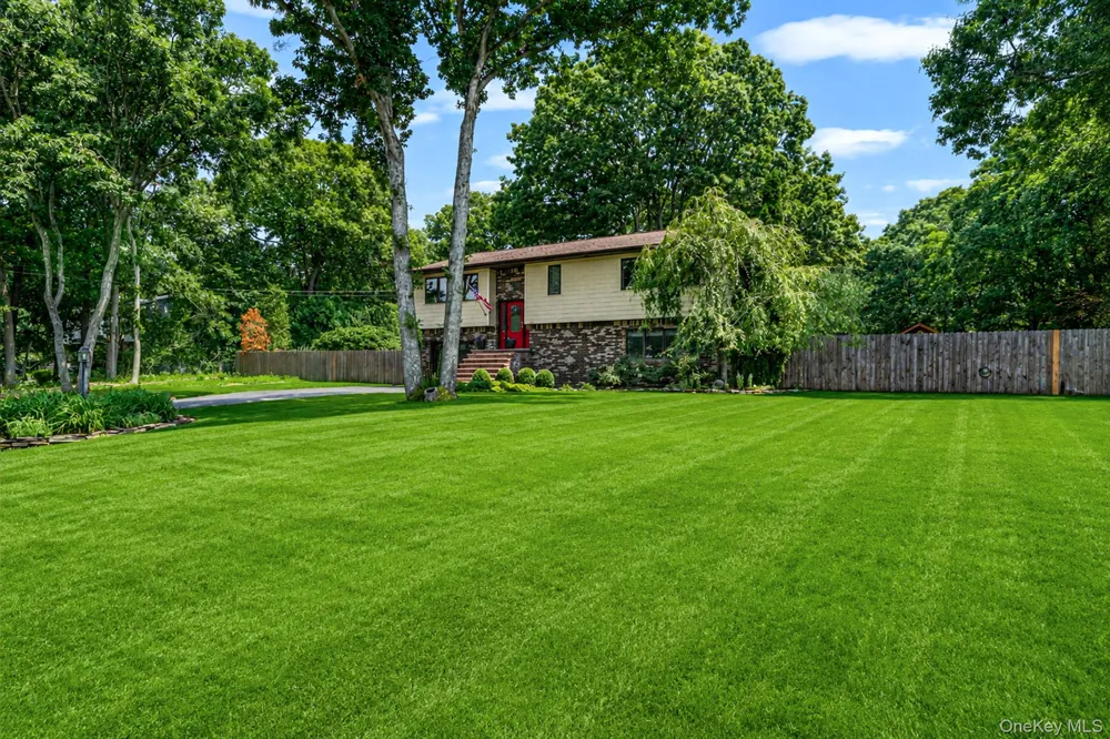 411 Robinson Avenue East Patchogue, NY 11772