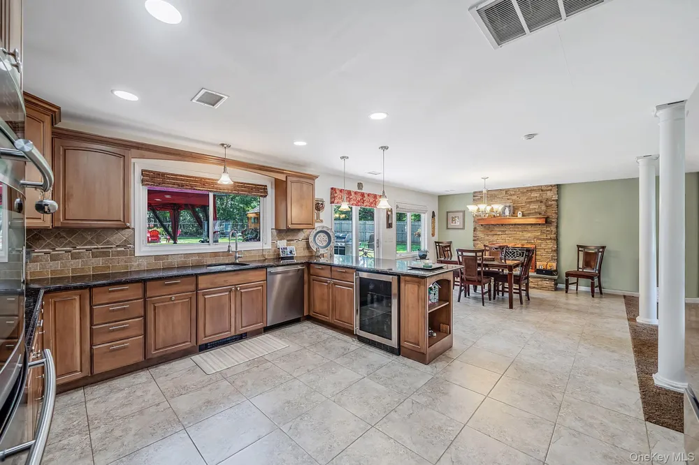 411 Robinson Avenue East Patchogue, NY 11772