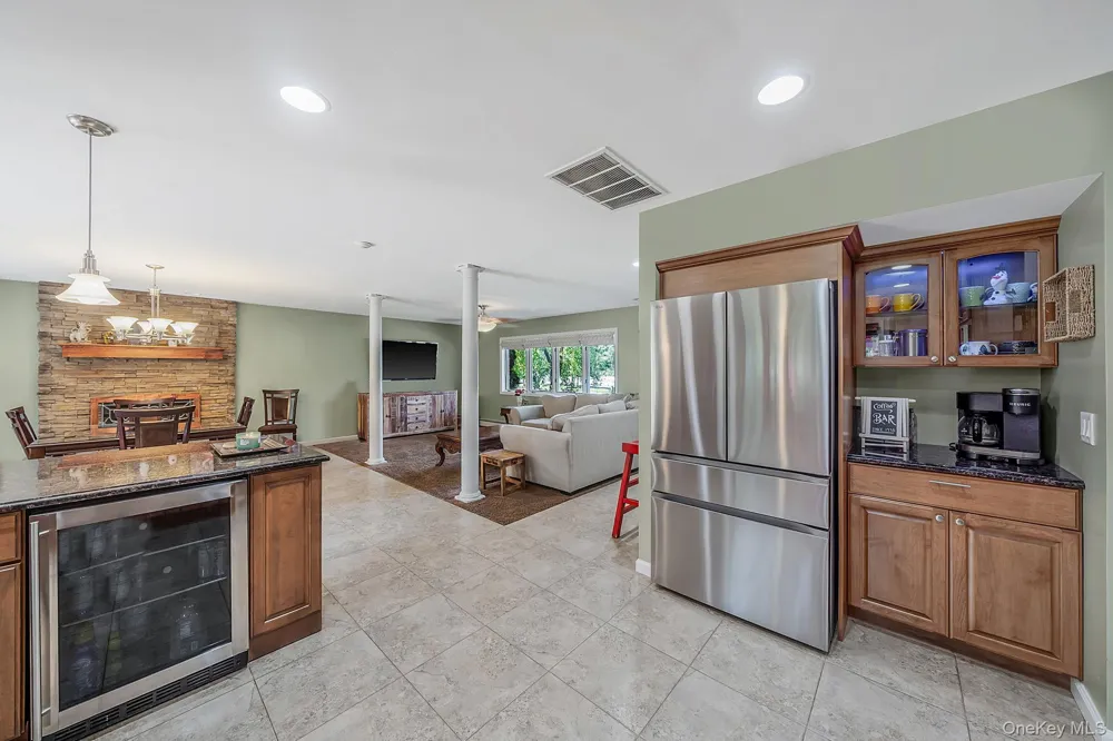 411 Robinson Avenue East Patchogue, NY 11772