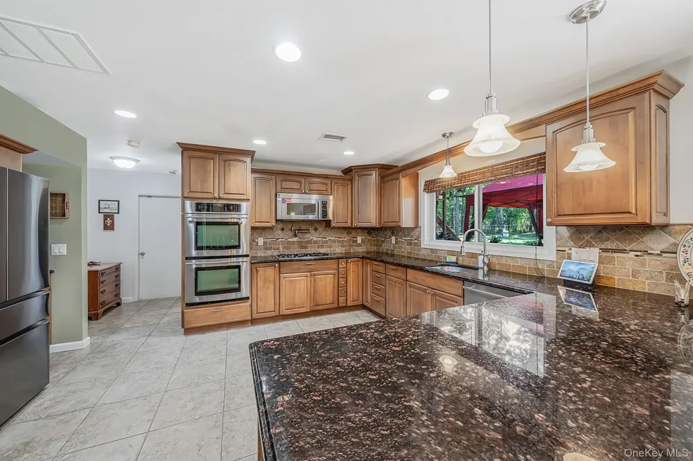 411 Robinson Avenue East Patchogue, NY 11772