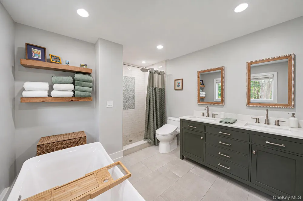 411 Robinson Avenue East Patchogue, NY 11772