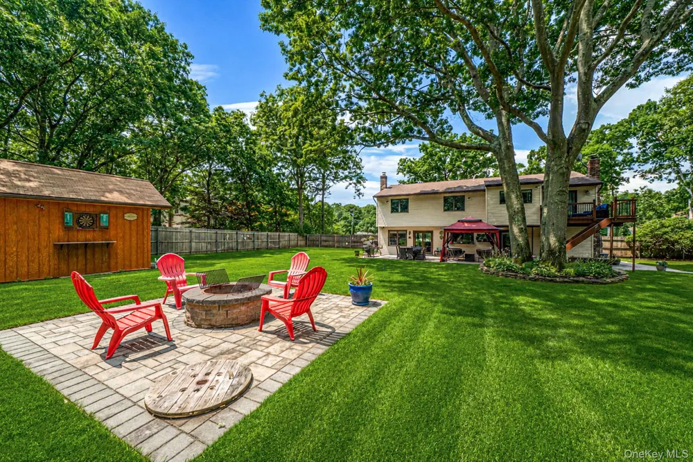 411 Robinson Avenue East Patchogue, NY 11772
