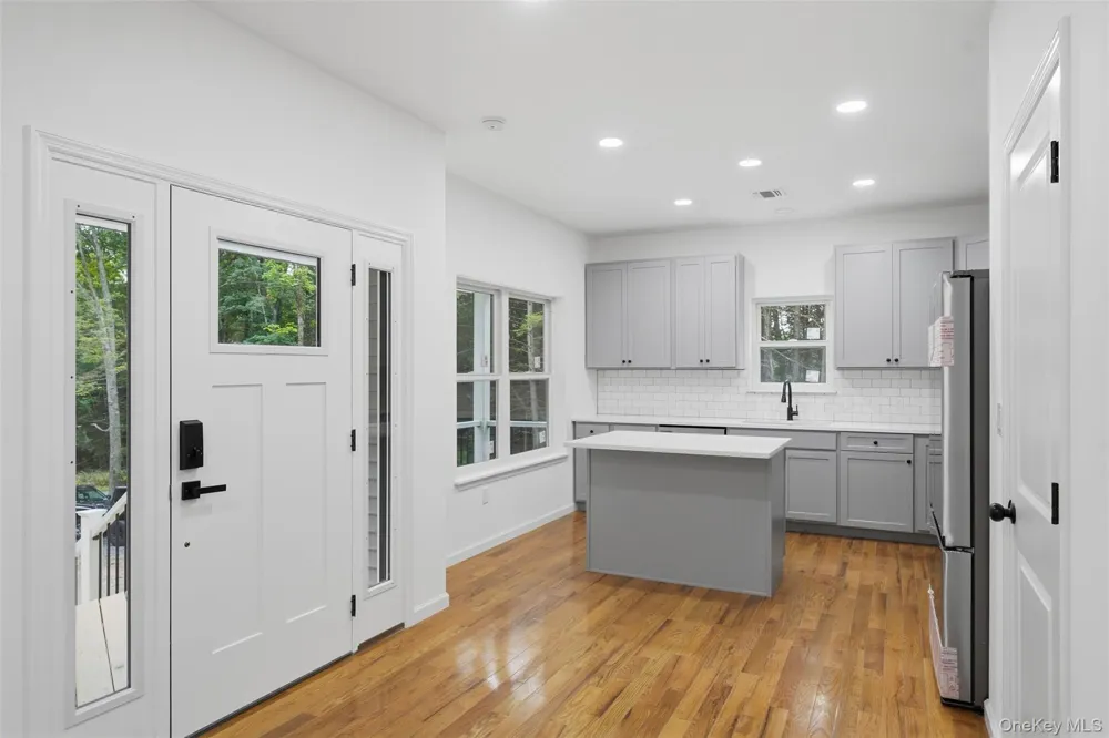 804 Peenpack Trail Sparrowbush, NY 12780