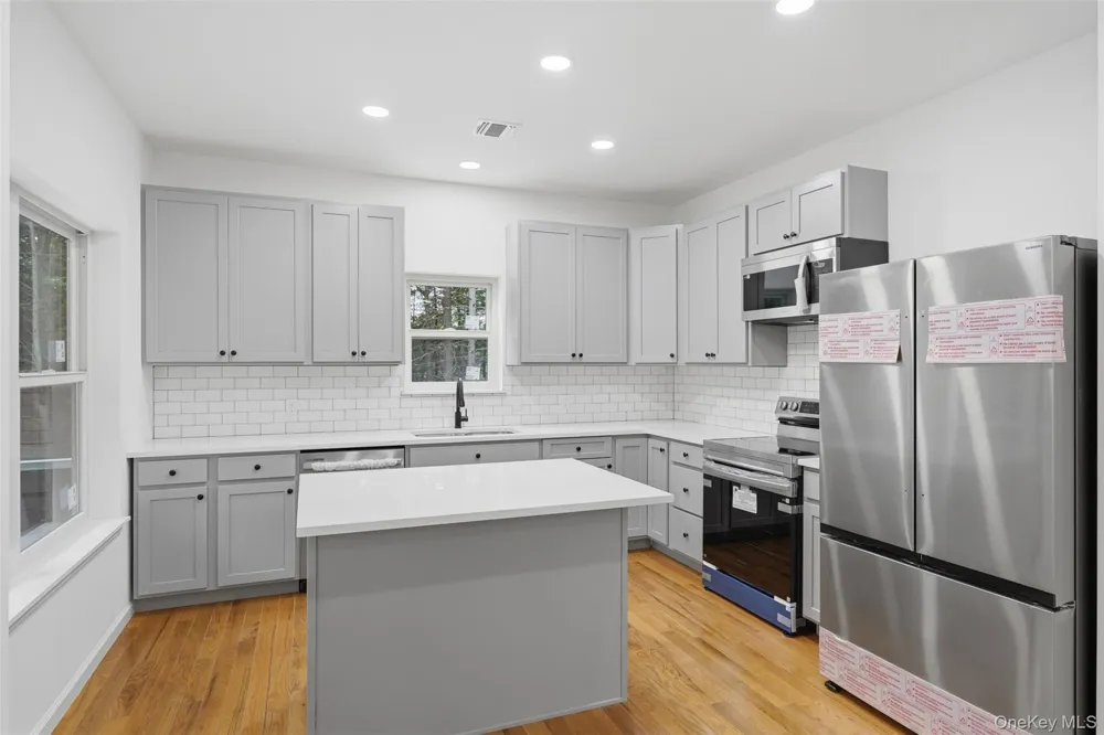 804 Peenpack Trail Sparrowbush, NY 12780