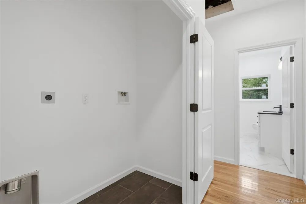 804 Peenpack Trail Sparrowbush, NY 12780