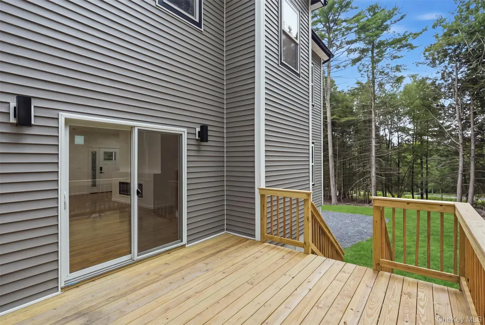 804 Peenpack Trail Sparrowbush, NY 12780