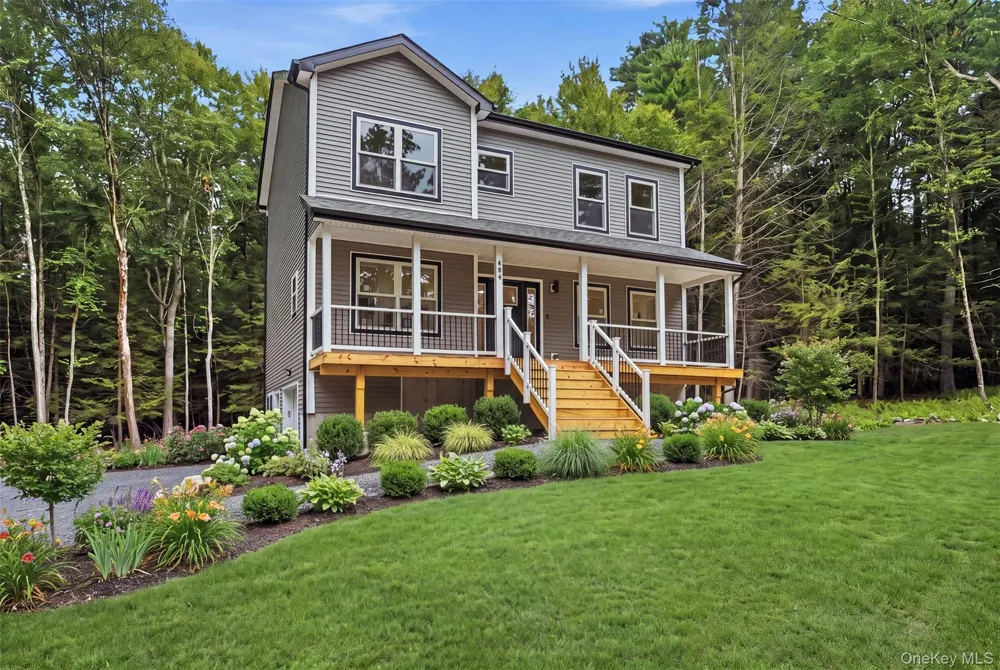 804 Peenpack Trail Sparrowbush, NY 12780