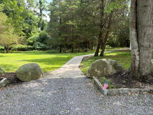 705 Gus Drive East Marion, NY 11939