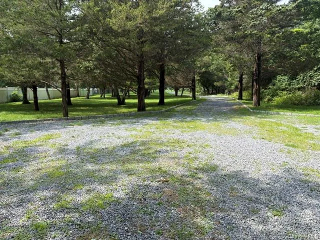705 Gus Drive East Marion, NY 11939