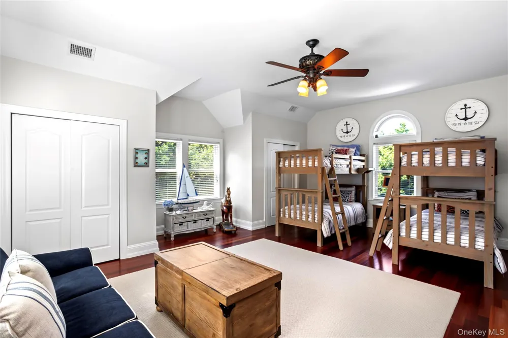 705 Gus Drive East Marion, NY 11939