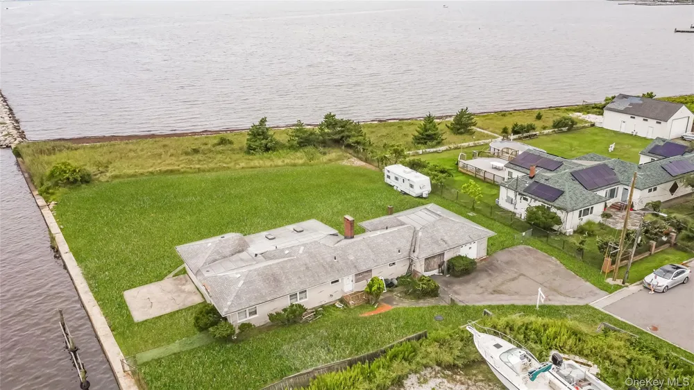 84 Sunset Lane Patchogue, NY 11772