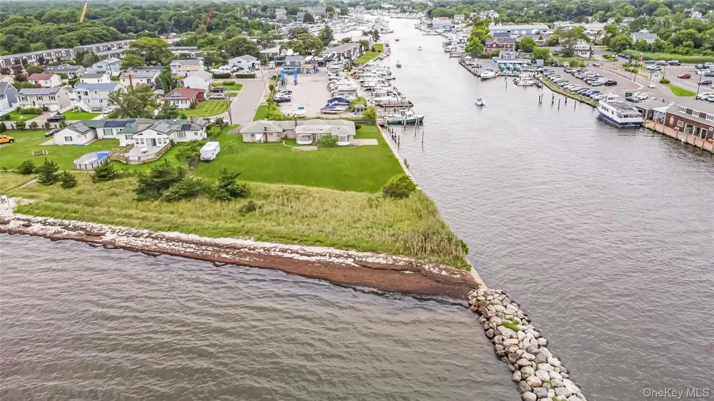 84 Sunset Lane Patchogue, NY 11772
