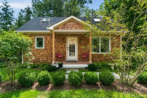 103 Hastings Avenue #REAR UNIT