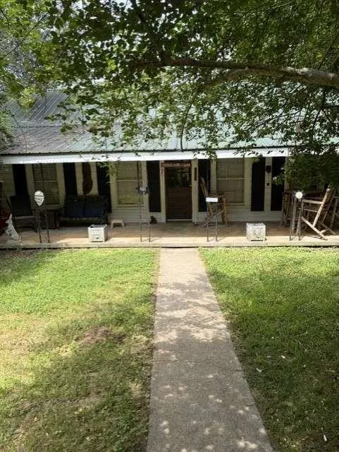 20 S. Scruggs St. Mountain City, GA 30562
