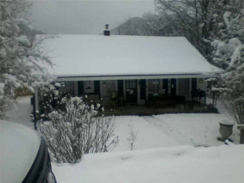 20 S. Scruggs St. Mountain City, GA 30562