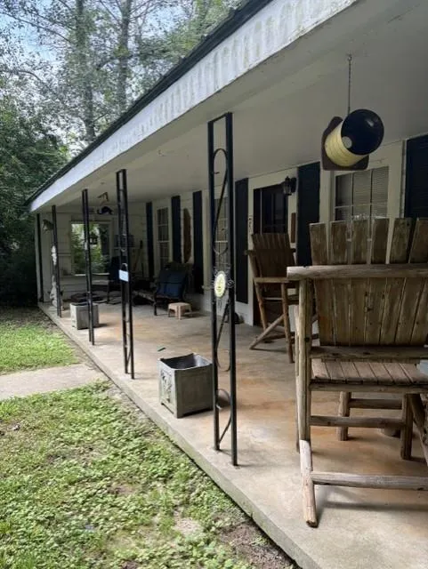20 S. Scruggs St. Mountain City, GA 30562
