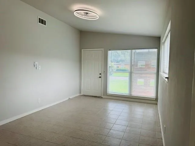 647 Regal Street Houston, TX 77034