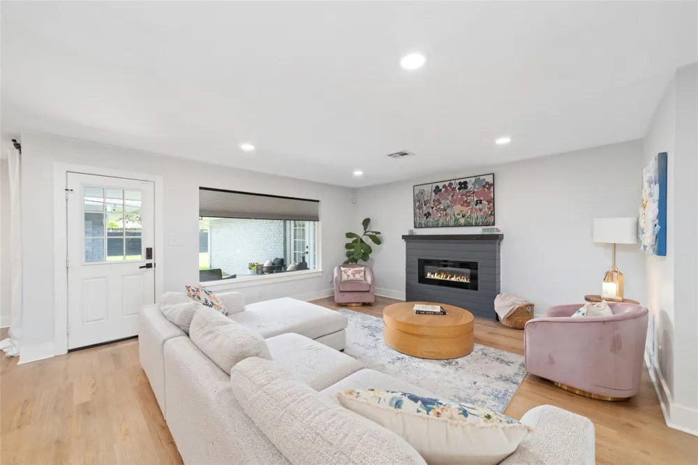 6503 Kury Lane Houston, TX 77008