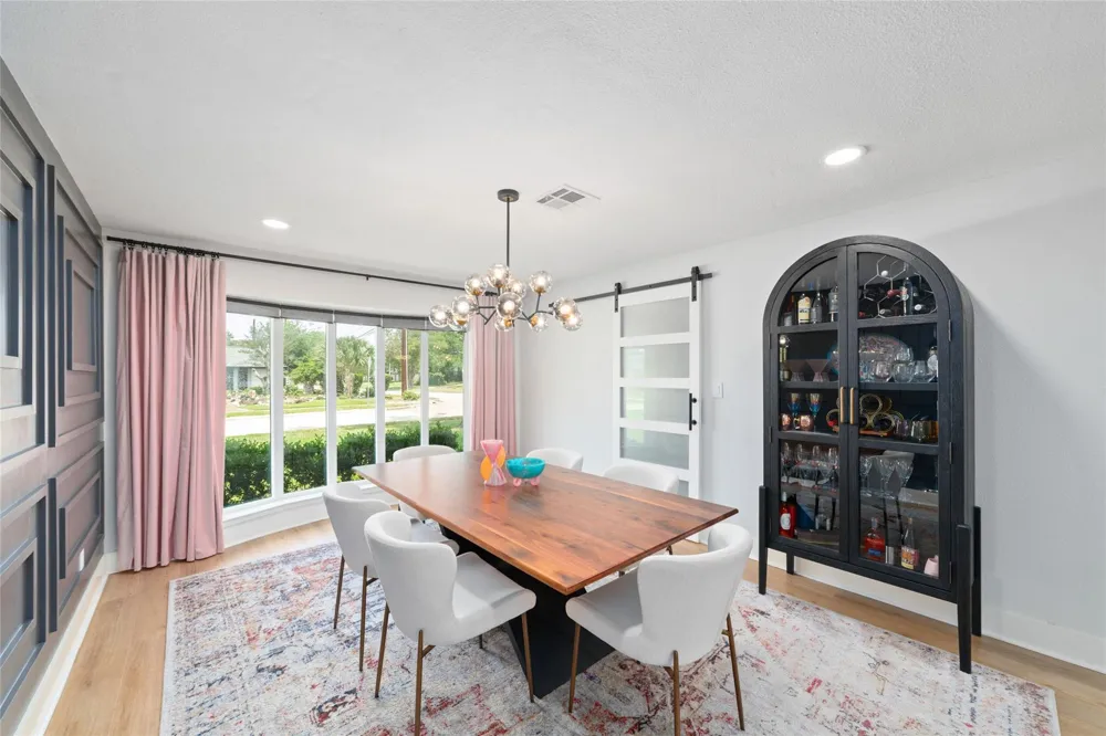6503 Kury Lane Houston, TX 77008