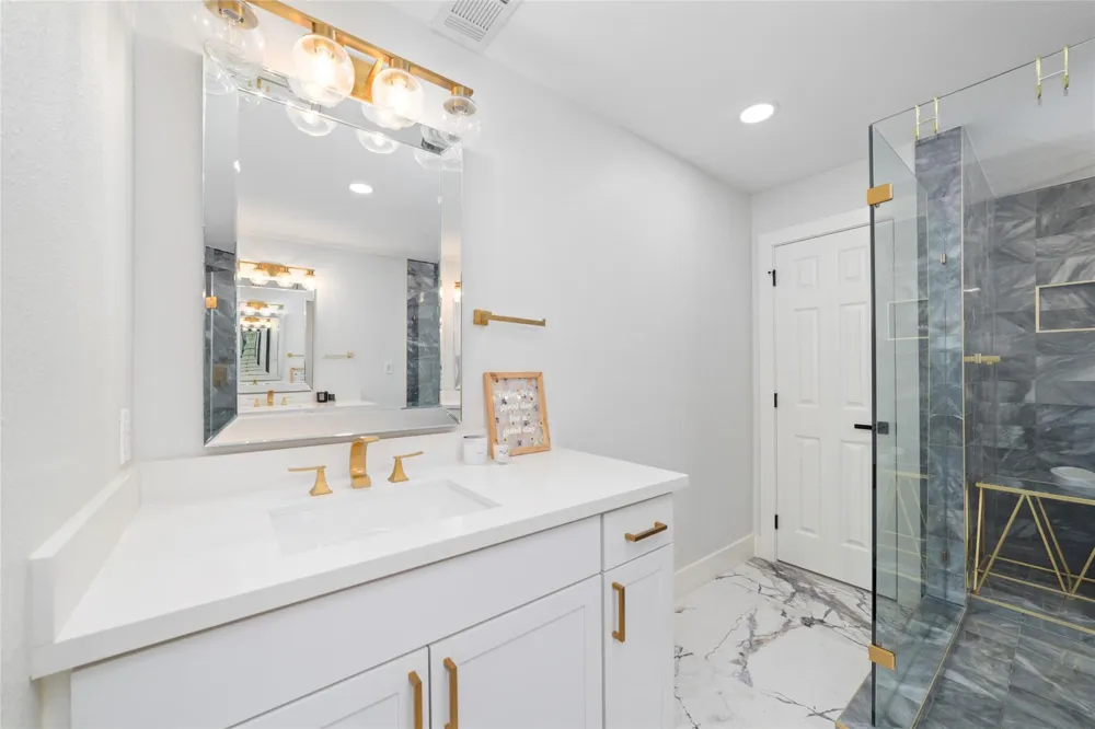 6503 Kury Lane Houston, TX 77008