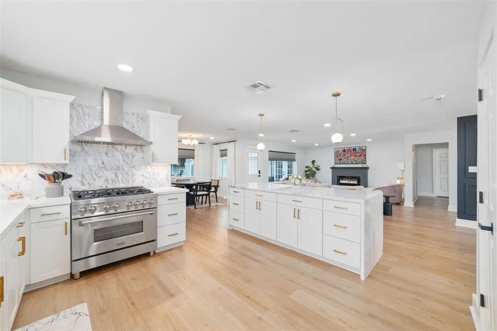 6503 Kury Lane Houston, TX 77008