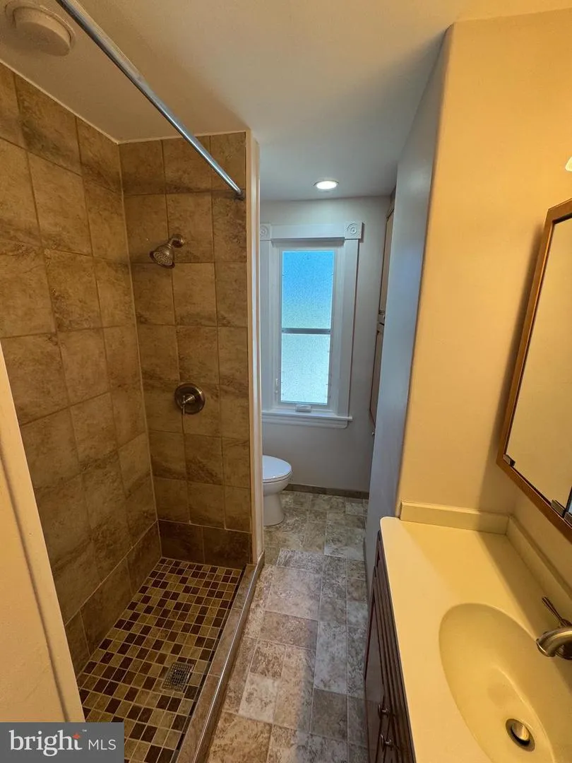 683 KNOWLES AVENUE Southampton, PA 18966