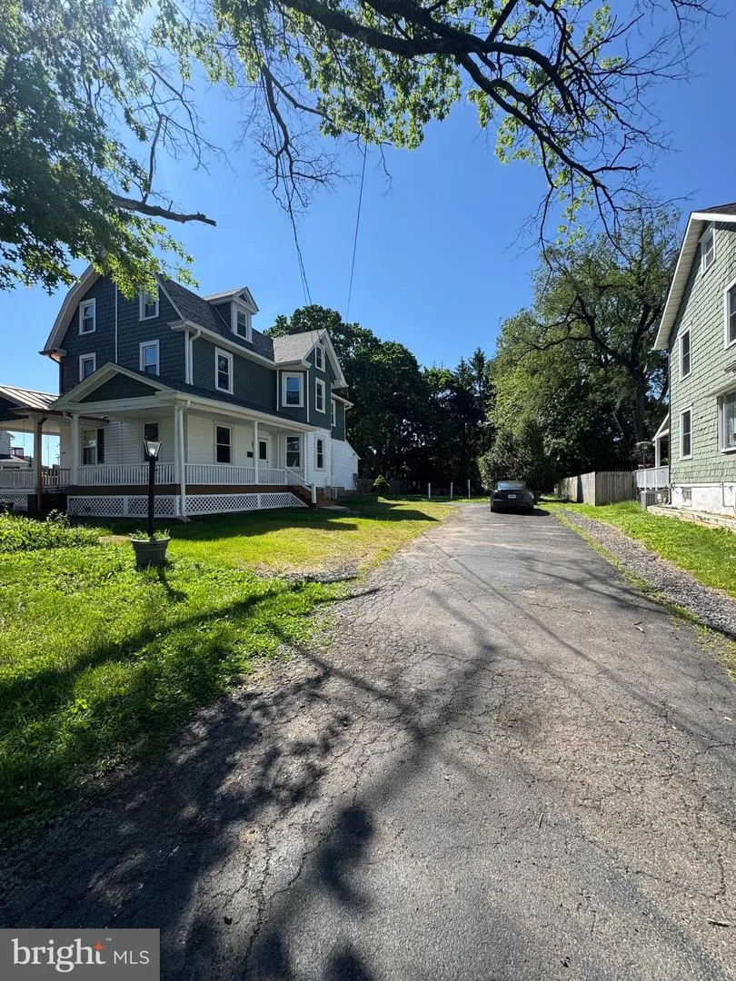 683 KNOWLES AVENUE Southampton, PA 18966