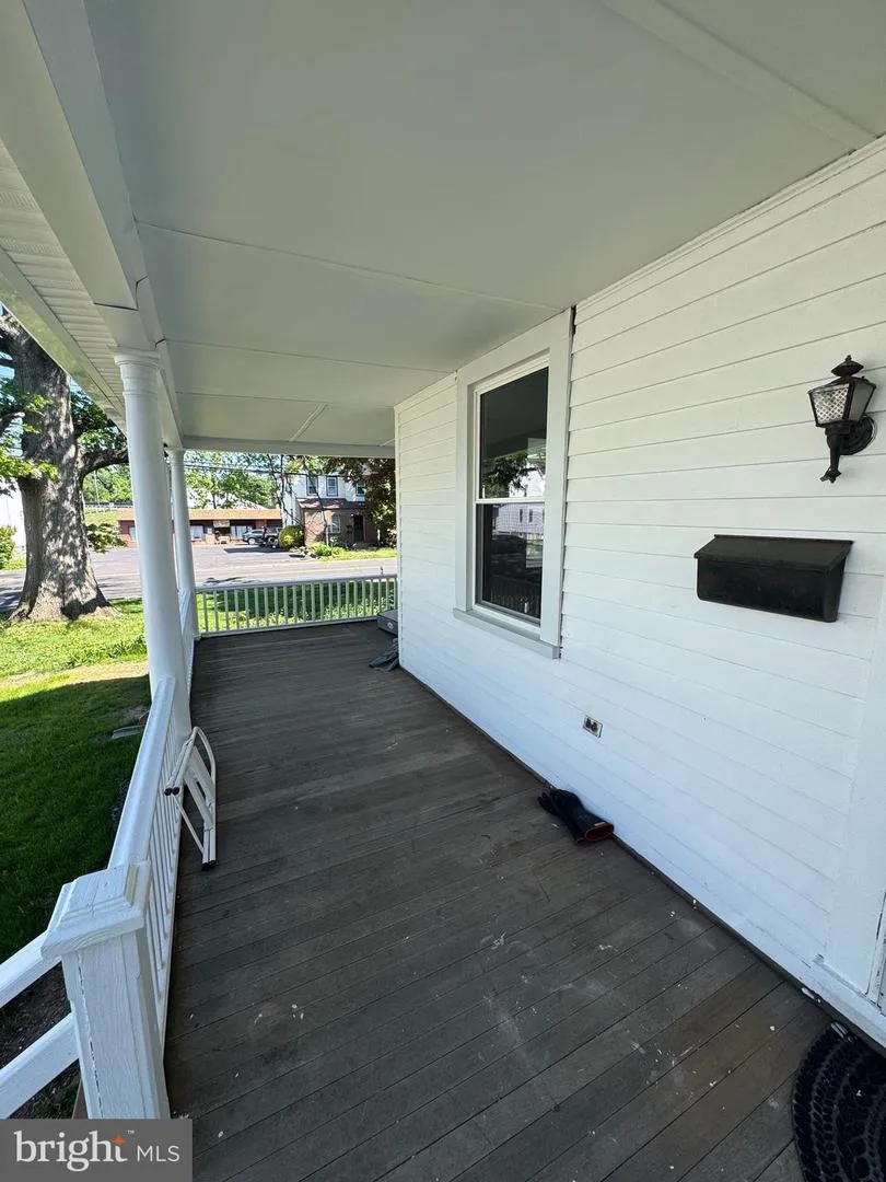 683 KNOWLES AVENUE Southampton, PA 18966