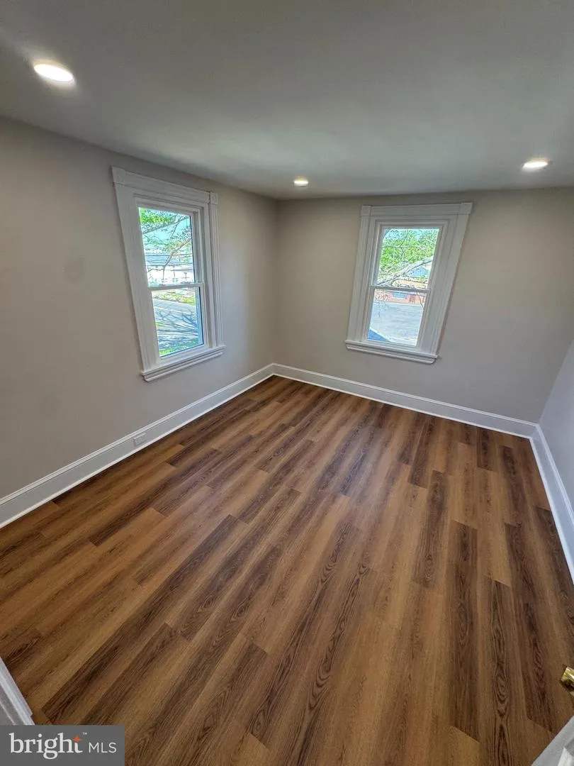 683 KNOWLES AVENUE Southampton, PA 18966
