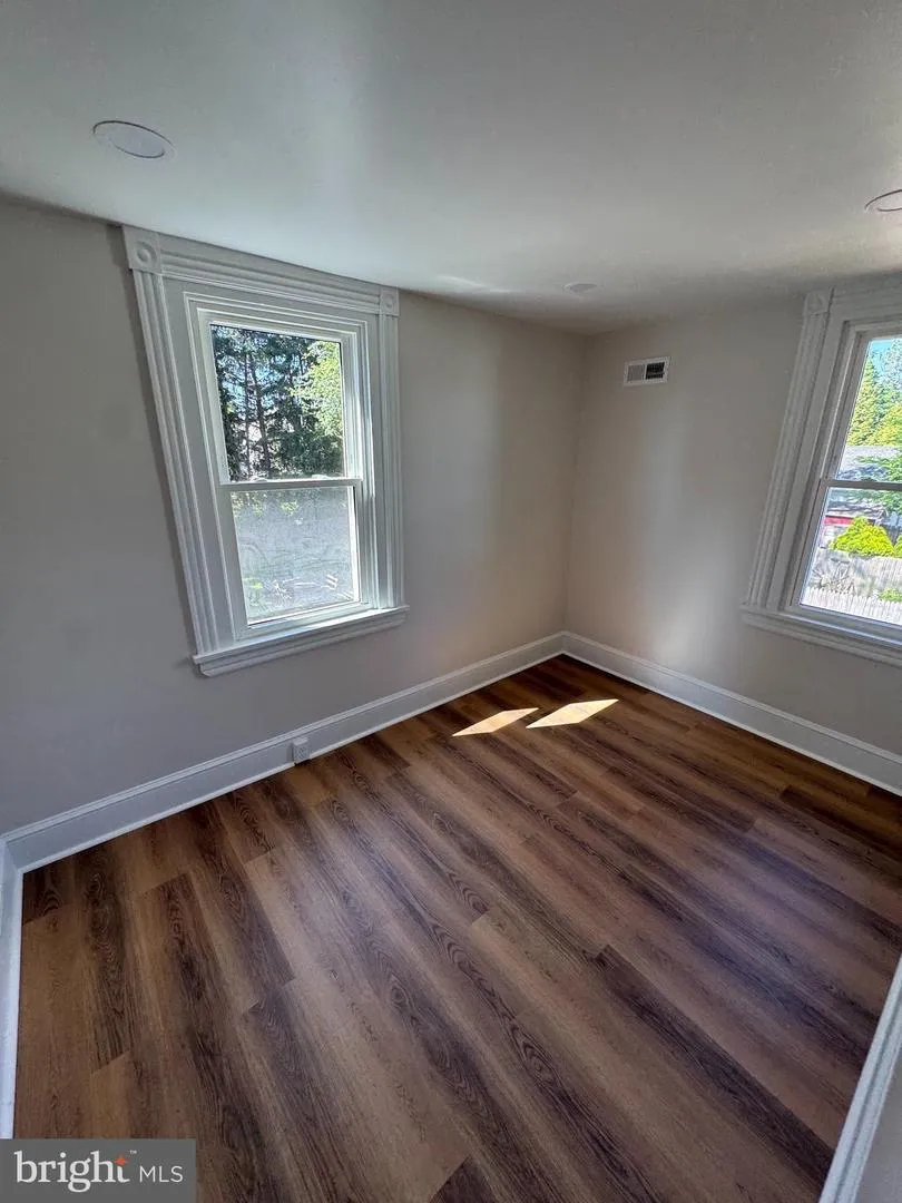 683 KNOWLES AVENUE Southampton, PA 18966