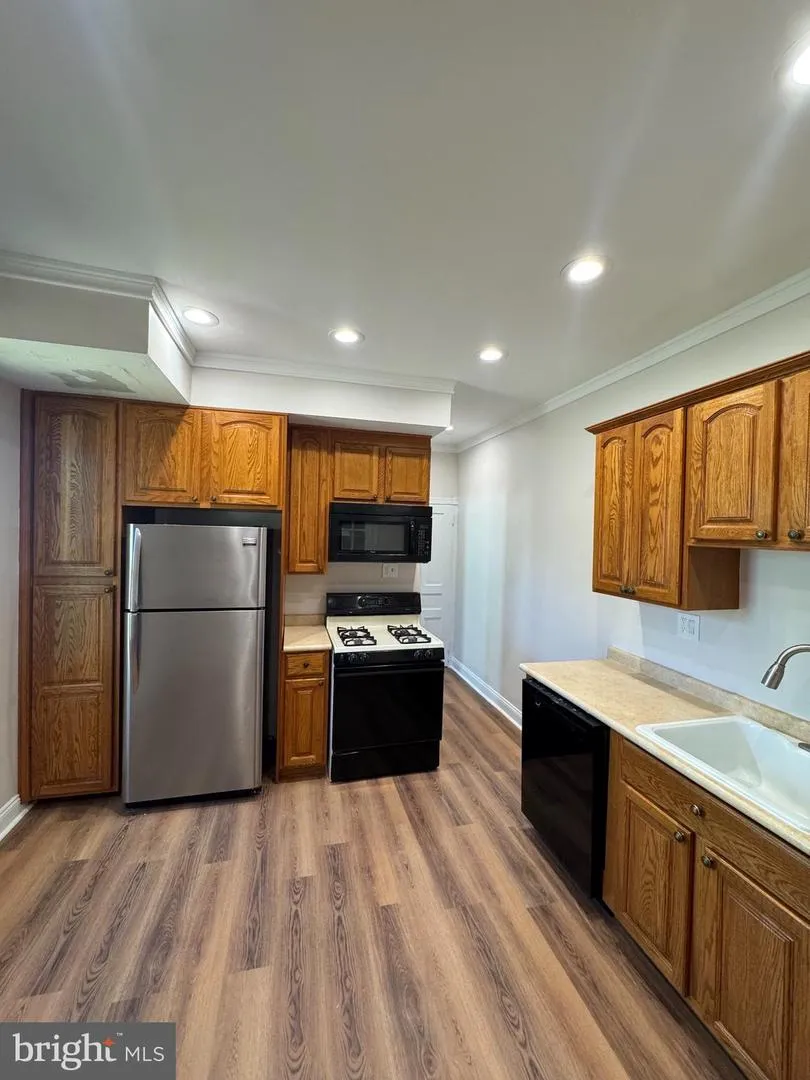 683 KNOWLES AVENUE Southampton, PA 18966