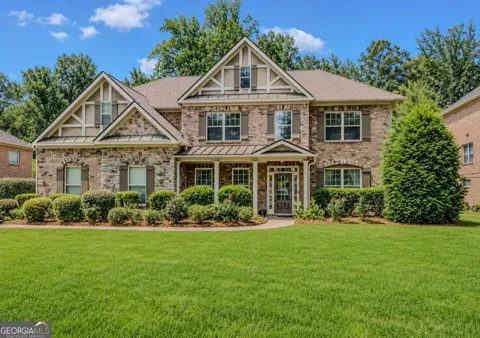 40 Village Green CT SW