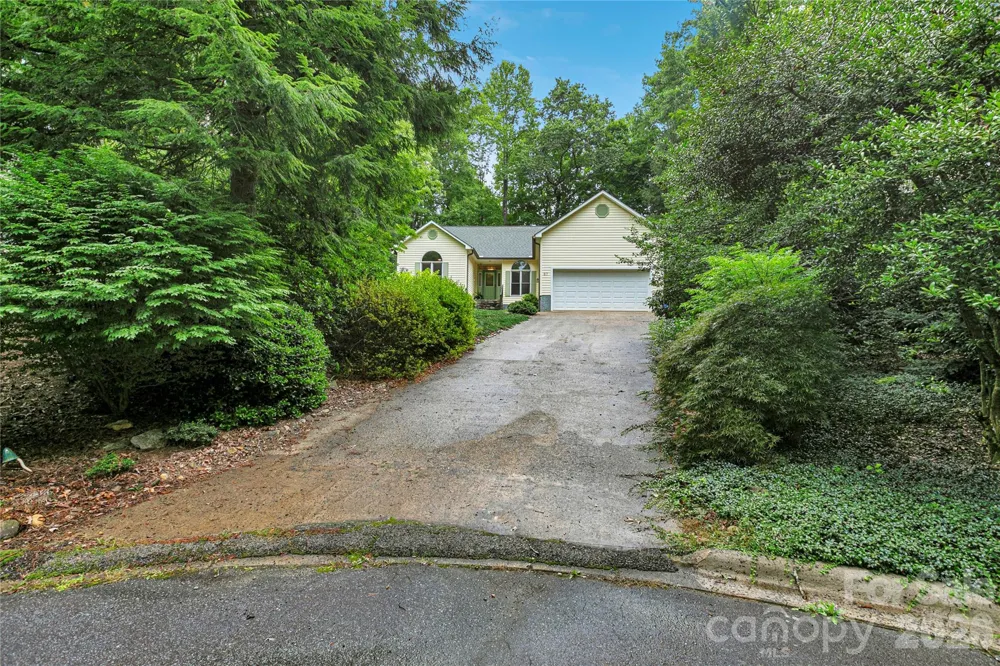 67 Autumn Glen Court Brevard, NC 28712