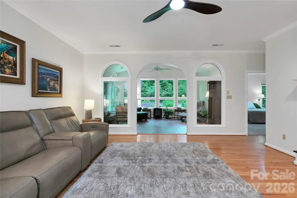 67 Autumn Glen Court Brevard, NC 28712