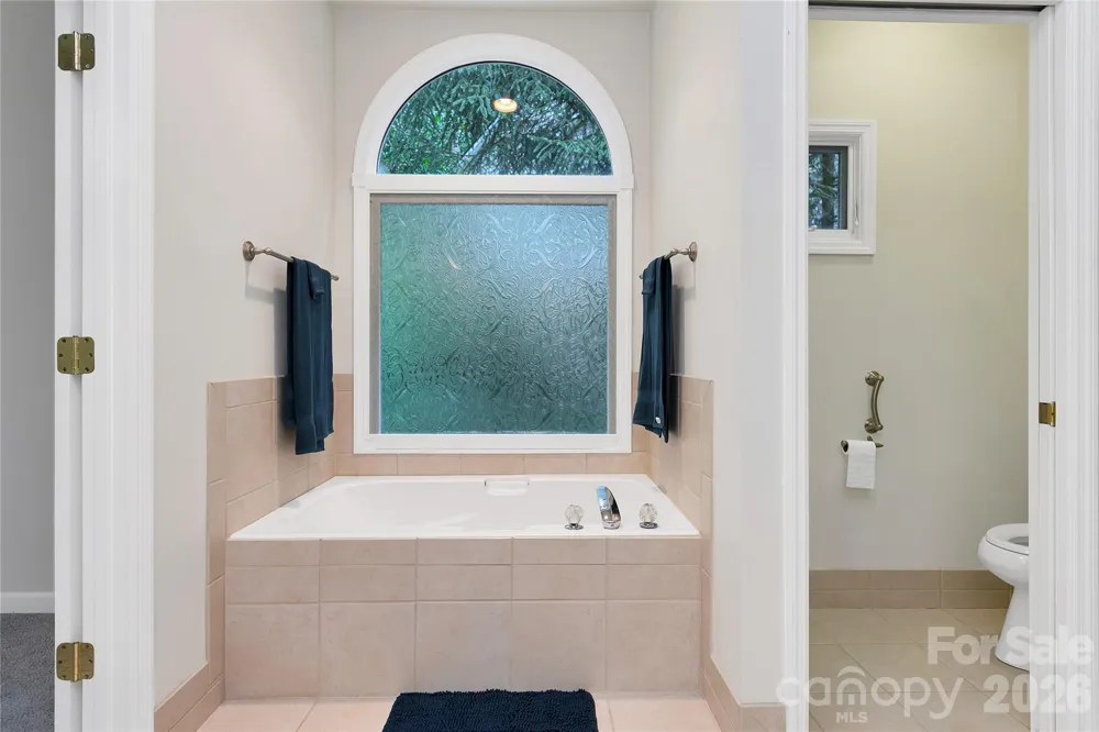 67 Autumn Glen Court Brevard, NC 28712