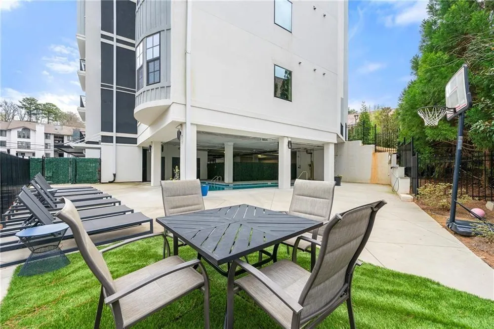 6890 Peachtree Dunwoody Road #301 Sandy Springs, GA 30328