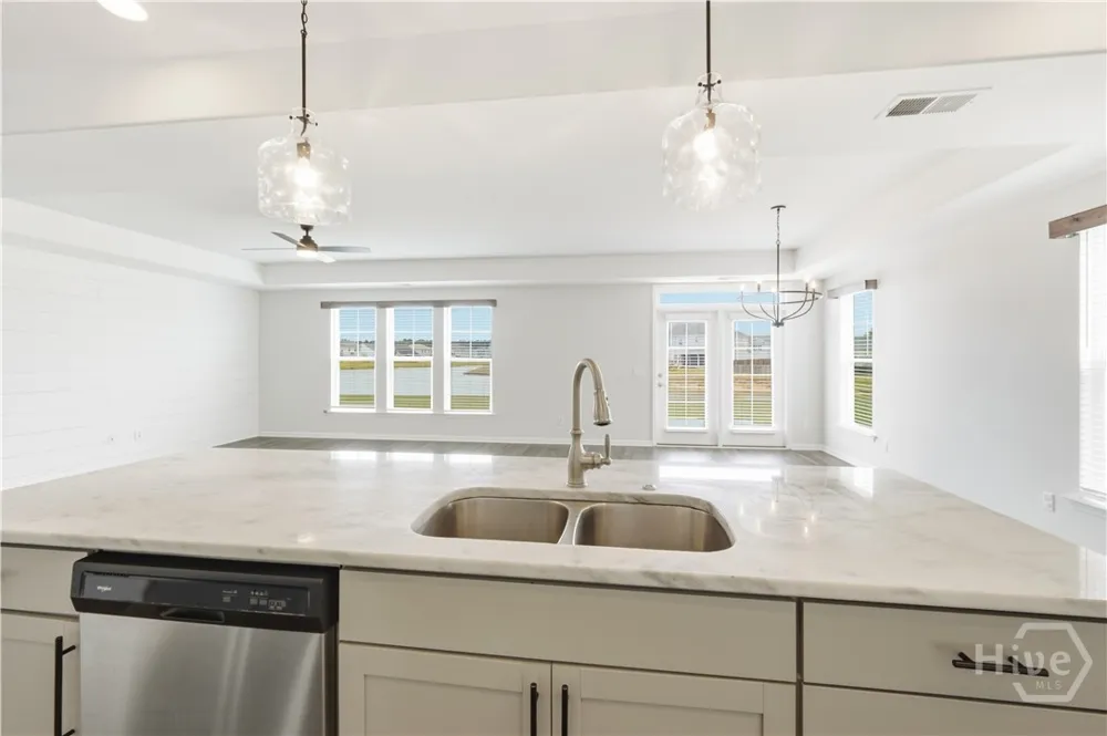 178 Greyfield Circle Port Wentworth, GA 31407