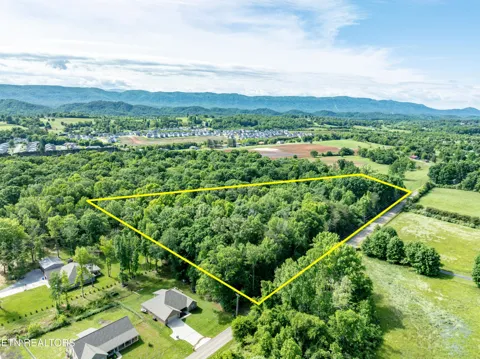 2738 Carpenters Grade Rd