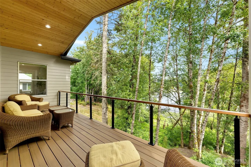122 Surfview Drive Kelso, WA 98626