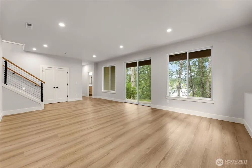 122 Surfview Drive Kelso, WA 98626