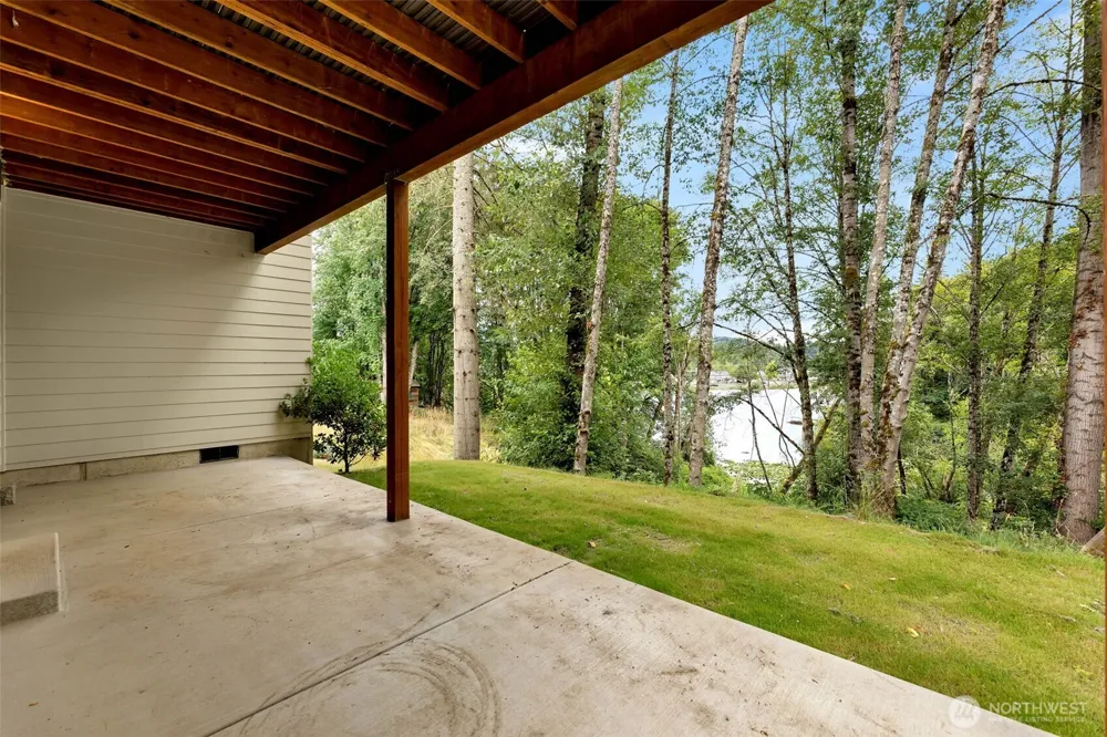 122 Surfview Drive Kelso, WA 98626