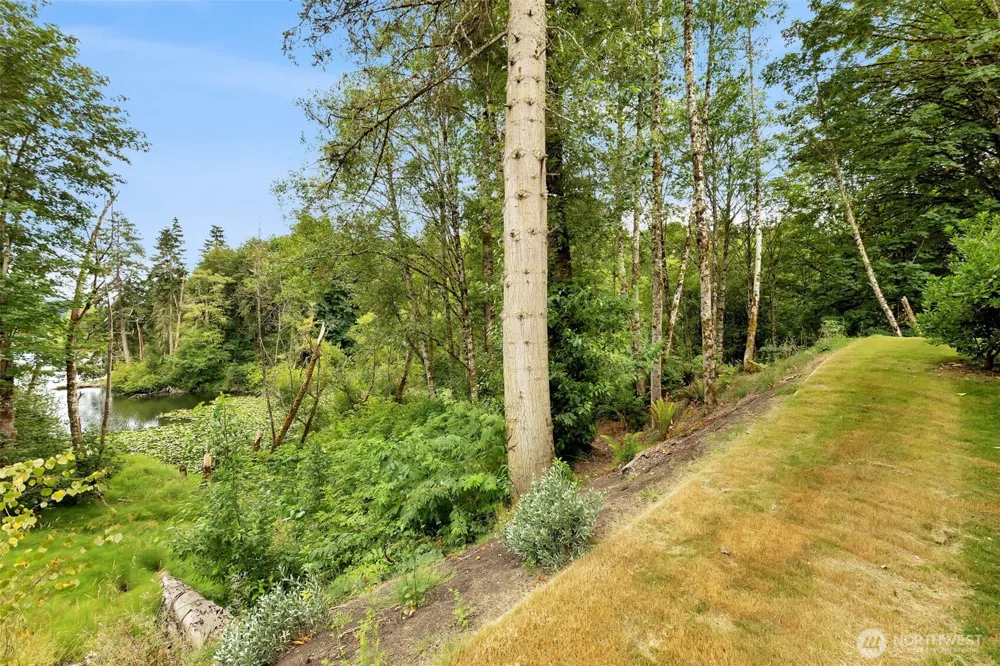 122 Surfview Drive Kelso, WA 98626
