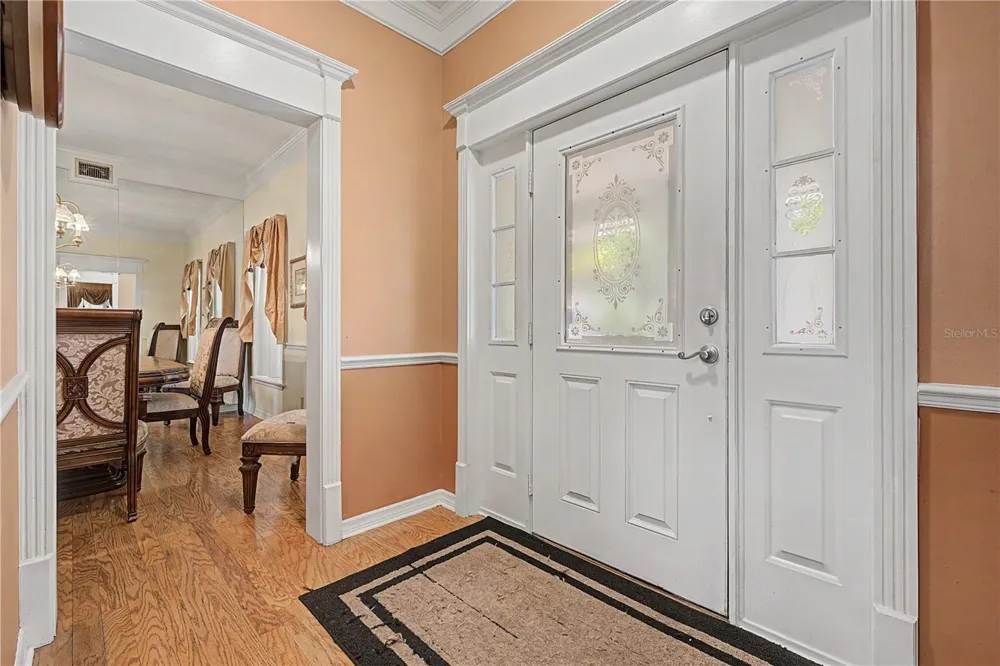 2004 OAKWOOD KNOLL COURT Valrico, FL 33596