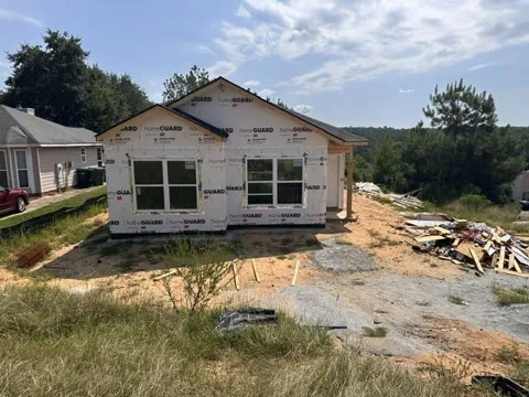 704 Crestline Drive
