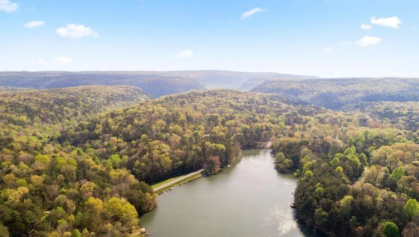 2362 Little Bend Road Signal Mountain, TN 37377