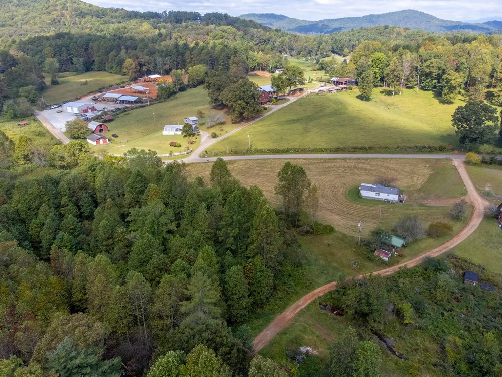 Halfway Back Lane Franklin, NC 28734