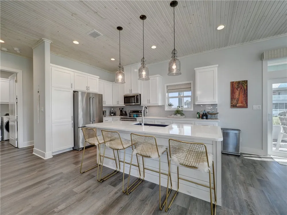 114 Backside Drive Port Aransas, TX 78373