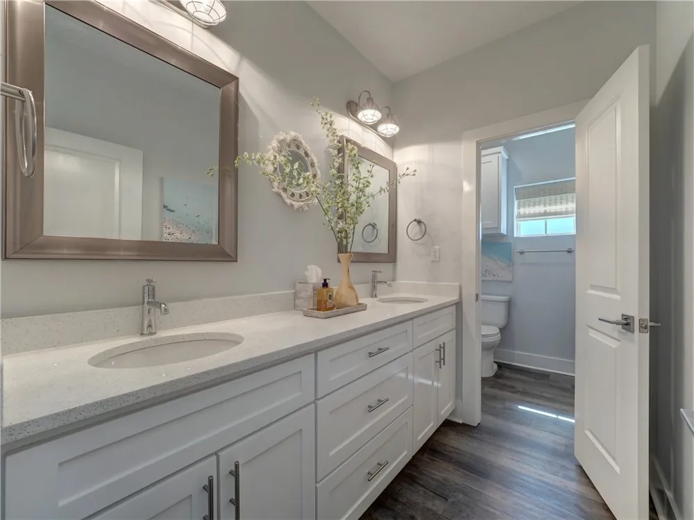 114 Backside Drive Port Aransas, TX 78373